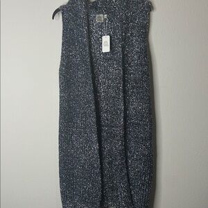 Gray Sleeveless Knit Cardigan